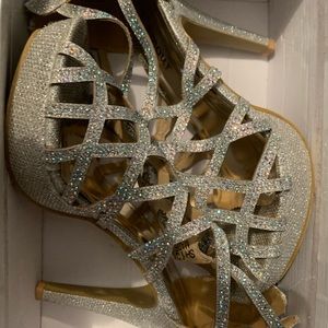 L’amour high heels